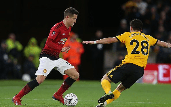 起伏不定使 起伏不定使